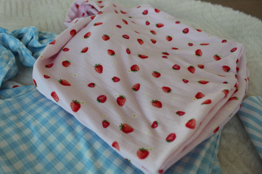 The Picnic Top (Pink Strawberry)